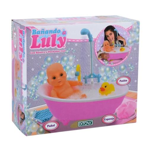 Bañando a Luly